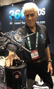 NOGI award-winning diver Bill Macdonald helped demonstrate the 360Abyss at the 360Heros booth.