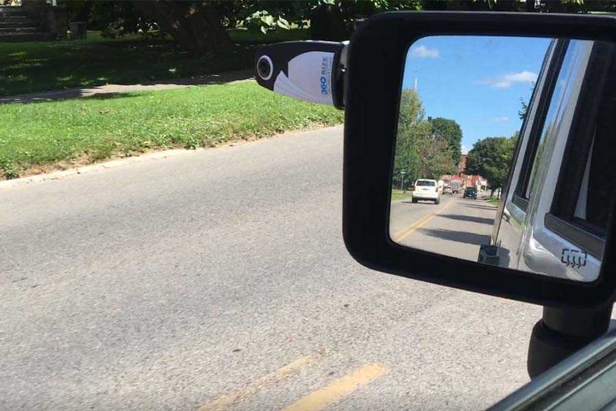 360Rize 360Penguin Mounted to Jeep Mirror